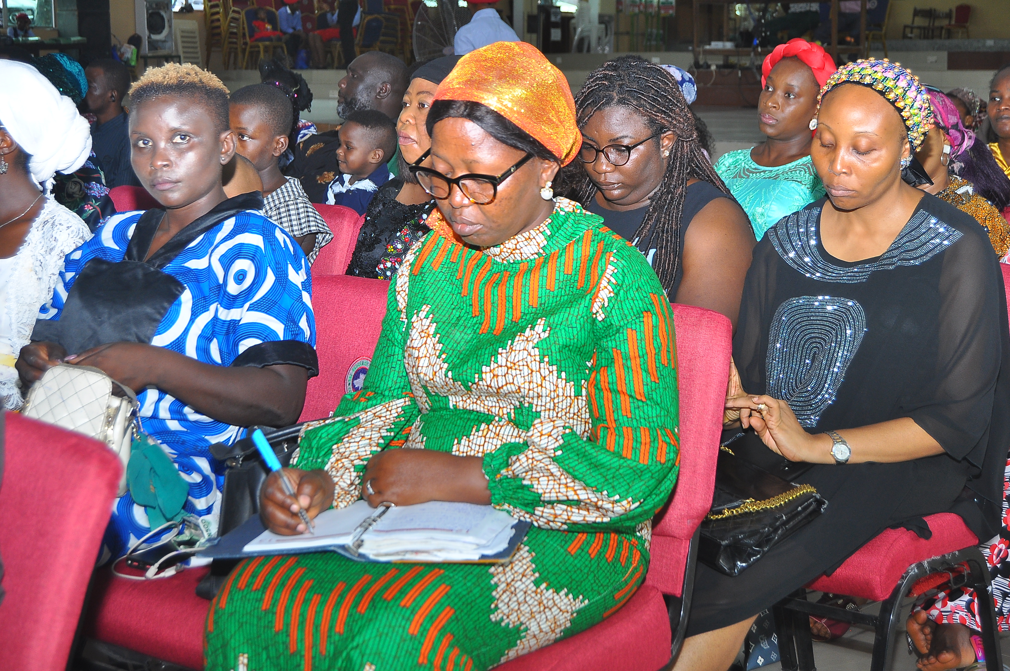 Church service photo 16